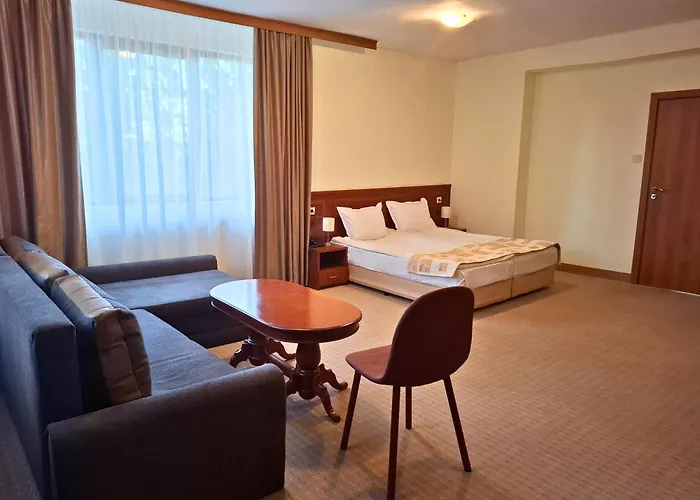 Elina Hotel